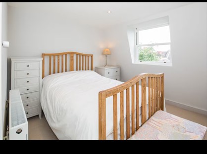 Room in a Shared House, Strathville Road, SW18