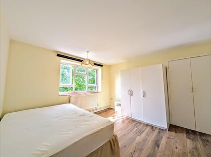 Room in a Shared Flat, West House Close, SW19