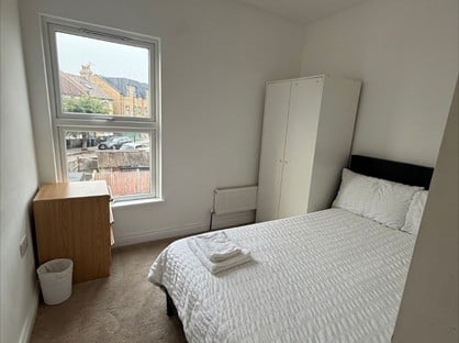 Room in a Shared House, Stuart Road, CR7