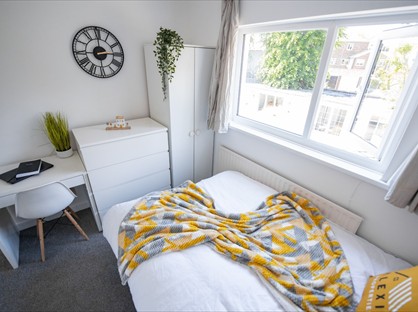 Room in a Shared House, Castle Road, PO5
