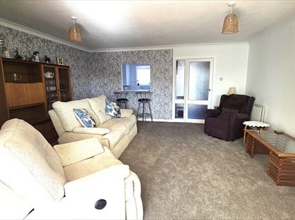 2 Bed Bungalow, Headcorn Gardens, CT9