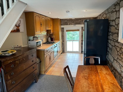 2 Bed Flat, Allan Ramsay Hotel, EH26