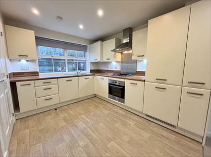 2 Bed Terraced House, Foxglove Crescent, LE12