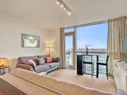 1 Bed Flat, Argento Tower, SW18