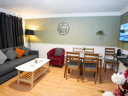 2 Bed Flat, Troutbeck Close, SL2