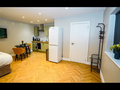 1 Bed Flat, Old Bath Road, SL3