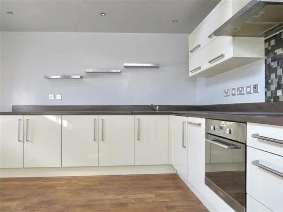 Additional image 3 of 2 Bed Flat, Wellington Court, LE1, N1 7GU