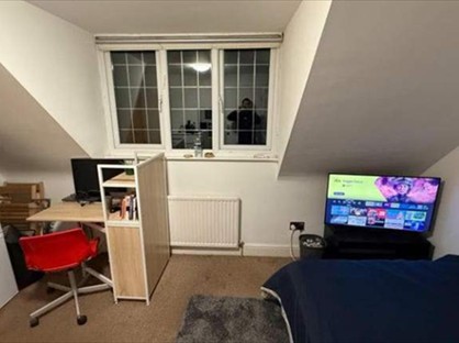 Room in a Shared Flat, Chesterfield Court, NW11