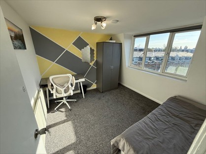 Room in a Shared House, Merton Road, SW18