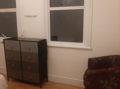 3 Bed Terraced House, Mount Road, ME4