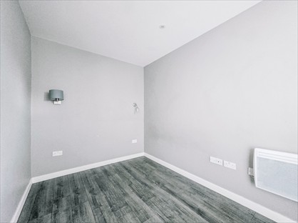 Studio Flat, Hamlet Court Road, SS0