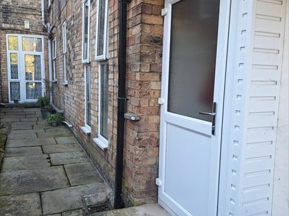 1 Bed Flat, Park Grove, HU5