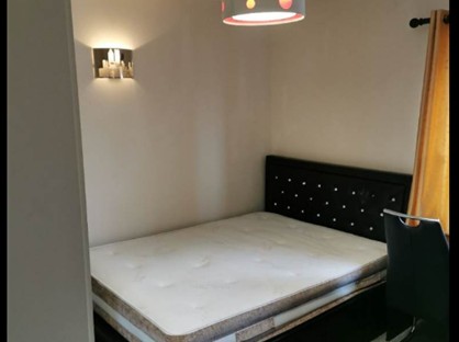 Room in a Shared House, Connaught Road, RG30