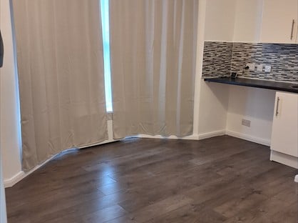 Studio Flat, Farleigh Road, N16