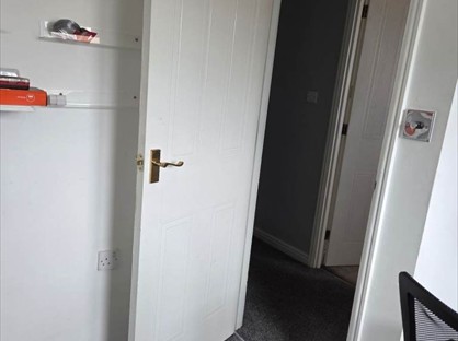 Room in a Shared House, Knightswood Road, RM13