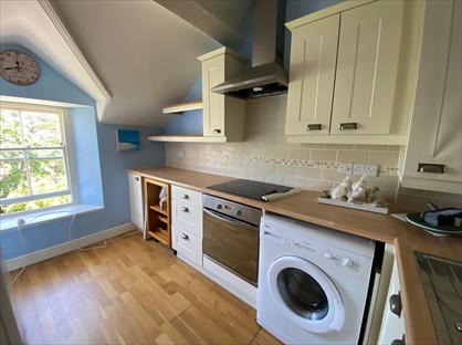 1 Bed Flat, Bay View Road, LL29