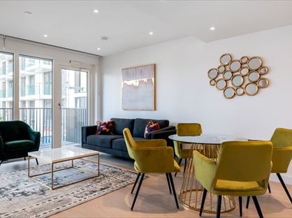 1 Bed Flat, Fountain Park Way, W12