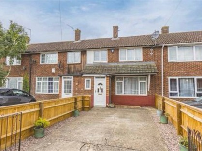 3 Bed Terraced House, Umberville Way, SL2