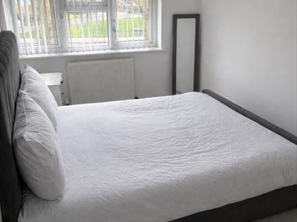 Room in a Shared House, Church Road, B31