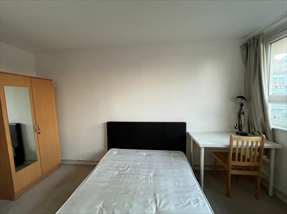 Room in a Shared Flat, Badric Court, SW11