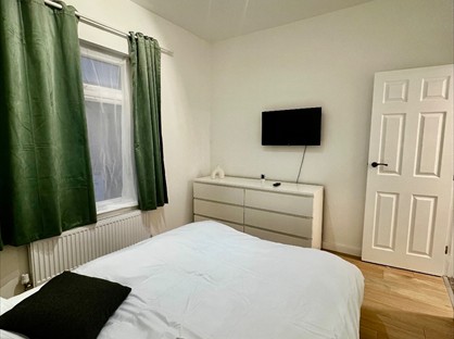 Room in a Shared House, Olton Street, L15