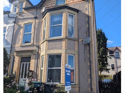 2 Bed Flat, Llewelyn Road, LL29