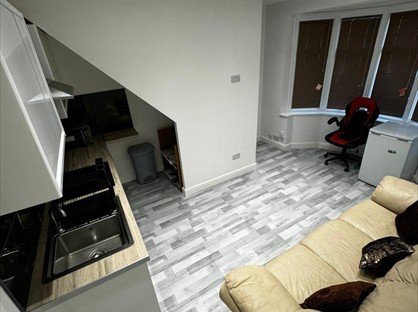 3 Bed Flat, Brancaster Road, IG2