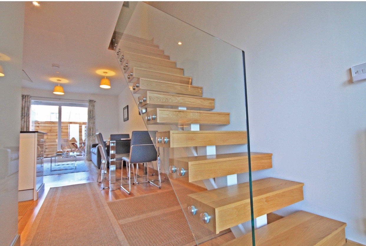 2 Bed Semi-Detached House, Flamsteed Close, CB1, N1 7GU