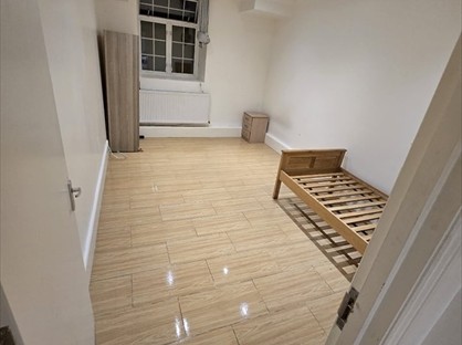 3 Bed Flat, Upton Lane, E7