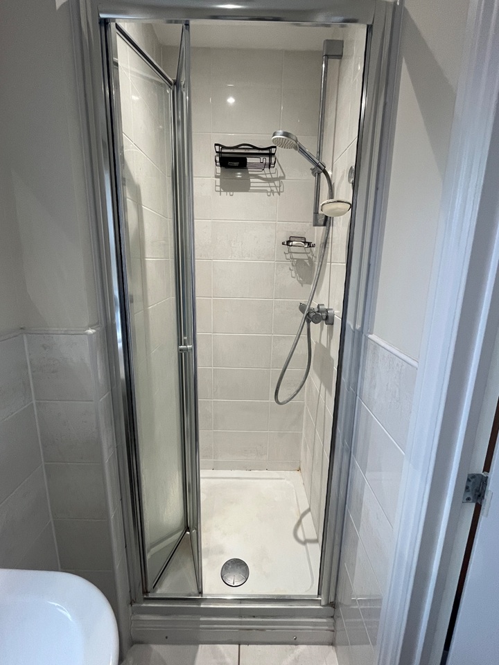 Additional image 3 of Room in a Shared House, Gerard Avenue, CV4, N1 7GU