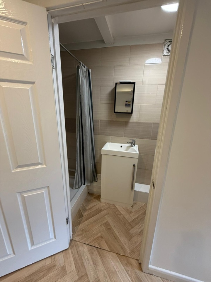 Additional image 11 of Studio Flat, Mansfield Road, NG1, N1 7GU