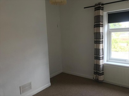 2 Bed Terraced House, Queen Street, DE14
