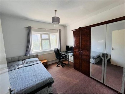 Room in a Shared House, Saturn House, E15