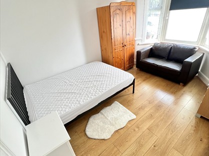 Room in a Shared House, Leyton, E10
