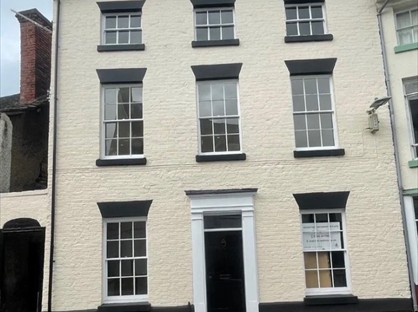 1 Bed Flat, High Street, SY4