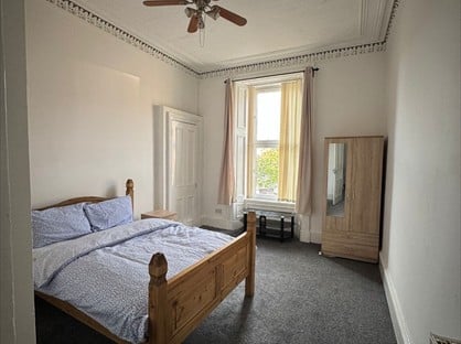 Room in a Shared Flat, Allison Street, G42
