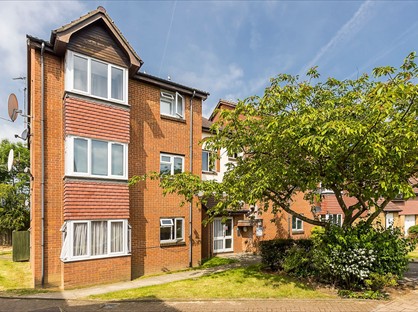 1 Bed Flat, Sterling Gardens, SE14