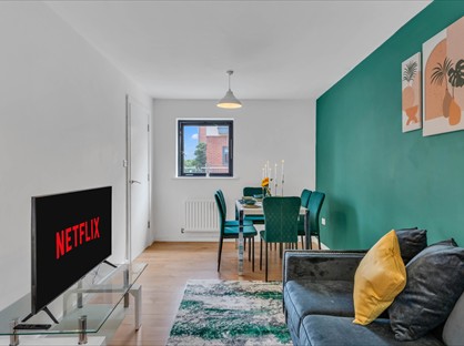 3 Bed Semi-Detached House, Bell Barn Road, B15