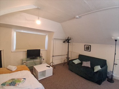 4 Bed Flat, Landguard Rd, SO15