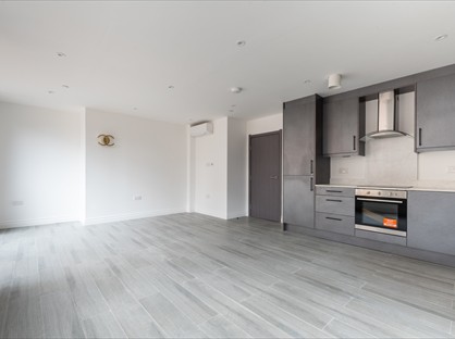 2 Bed Flat, Staines Road, TW4