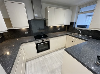 3 Bed Terraced House, Waverley Road, RM13