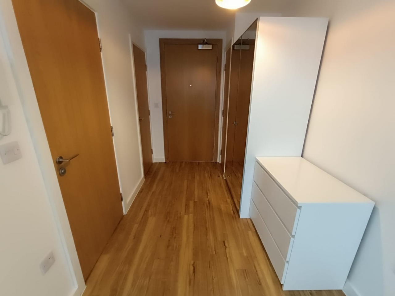 Studio Flat, Michigan Point Tower B, M50 photo 2