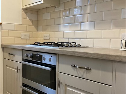 2 Bed Maisonette, London, SW19