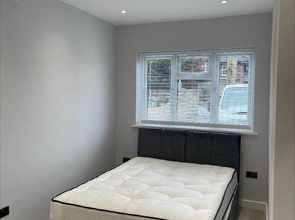 1 Bed Flat, Chinbrook Road, SE12