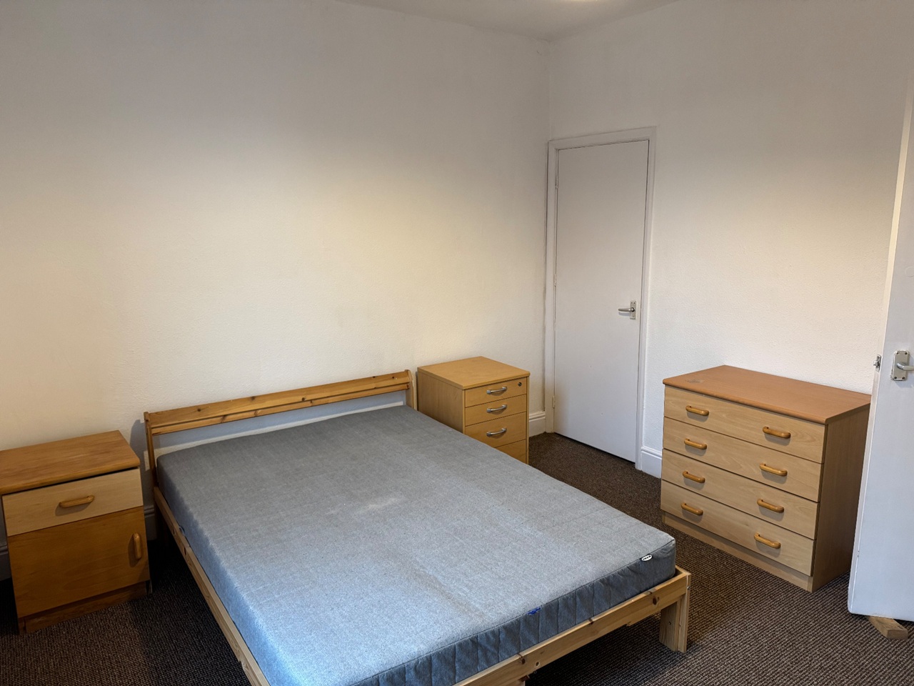 Additional image 9 of 3 Bed End Terrace, Ruth Square, S10, N1 7GU