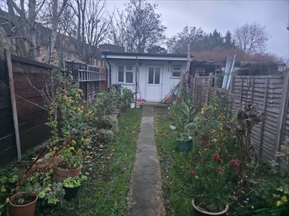 Studio Flat, Grosvenor Road, TW3