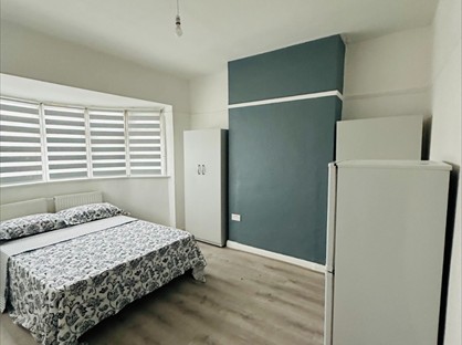 Room in a Shared House, Penshurst Road, N17