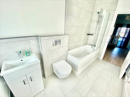 2 Bed Flat, Maclise Road, W14