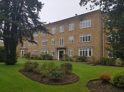 2 Bed Flat, The Grange, EN4