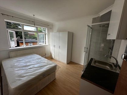 Studio Flat, Carlyon Road, HA0